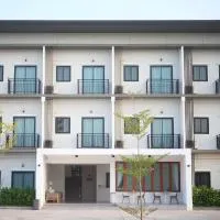 Thezen Hotel, hotell i Yasothon