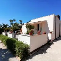 Casa Vacanze Villa Tropia, hotel en Camastra