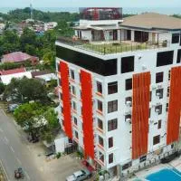 AYA Hotel & Residences Clarin: Loculan şehrinde bir otel