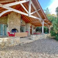 Beautiful guest house for two people on the bank of the Dordogne river