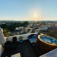 Rooftop Heated Jacuzzi, Fireplace, A Unique Home!, hôtel à Żebbuġ