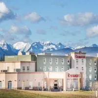 Ramada by Wyndham Hinton, отель в городе Хинтон