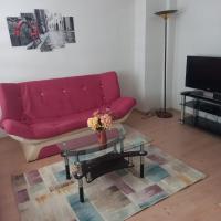 EKONOMİ ÜNİVERSİTESİNE 5 Dk. 2+1 EŞYALI DAİRE, hotel em Balcova, Balcova