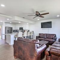 Central Bakersfield Townhome with Private Patio
