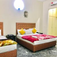 HOTEL ROSE INN، فندق في Johar Town، لاهور