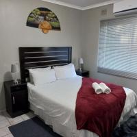Elegant 1-Bedroom Apartment with pool., hotelli kohteessa Richards Bay lähellä lentokenttää Richards Bay Airport - RCB 