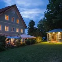 Oberappersdorf에 위치한 호텔 Landhaus Plendl