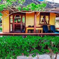 MOOREA - The Golden Reef Bungalow Moorea, hotel em Temae