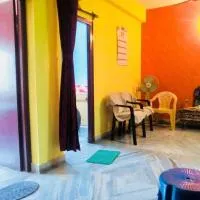Fully furnished 2bhk apartment opposite Dakshineshwer Kali temple kolkata, hotel in Calcutta