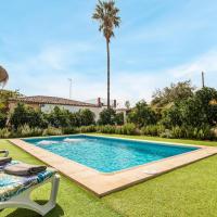 Beautiful Home In Casariche With 3 Bedrooms, Outdoor Swimming Pool And Swimming Pool