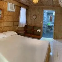 Bamboo House Beach Lodge & Restaurant, hôtel à Puerto Galera