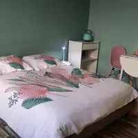 Chambre privée، فندق في لو بوج