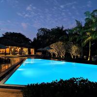 Palm Paradise Cabanas & Villas Beach Resort, hotel in Tangalle