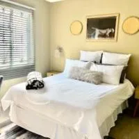 Emba Guest lodge, hotel sa eMbalenhle