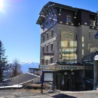 Hotel des Pyrénées: Font-Romeu şehrinde bir otel