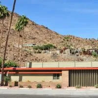 Orbit In - 21 and Over - A Town & Desert Boutique Hotel, hotel in Palm Springs