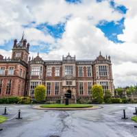 Crewe Hall Hotel & Spa, hotel in Crewe