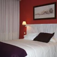 Hotel Cuatro Calzadas – hotel w mieście Martinamor