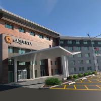 La Quinta Inn & Suites by Wyndham Rosemont O Hare, hotel near Chicago O'Hare International Airport - ORD, Rosemont