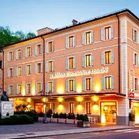 Albergo Ristorante Corsini, hotel en Pavullo nel Frignano