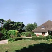 Villa Flore Chambres d'Hotes، فندق في أولت