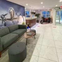 Clarion Pointe Quebec Airport, хотел в Квебек