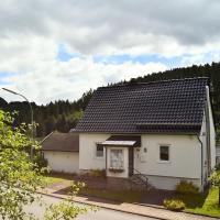 Detached holiday home in Deifeld with balcony, covered terrace and garden, hotell piirkonnas Deifeld, Medebach