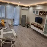 Flowers Apartment, hotel u gradu Dobrič