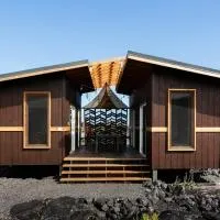 THE OHANA HOUSE, Amazing Tiny Home on A Volcanic Lava Field!, hotel a Kehena