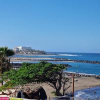 301, Apartamento 2 bedrooms, near Playa de las Americas & FREE WIFI、プラヤ・デ・ラス・アメリカスのホテル