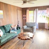 THE HILO HOMEBASE - Charming 3 Bedroom Hilo Home, with AC!