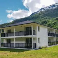 Loen Apartments: Loen şehrinde bir otel