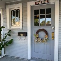 Timelessly restored home - entirely yours to enjoy, hotel cerca de Aeropuerto internacional de Billings Logan - BIL, Billings