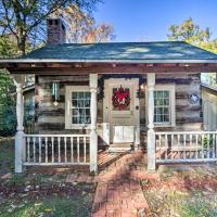 Historic Marshall Log Cabin Less Than 1 Mi to Dtwn!, hotel near Harrison County Airport - ASL, Marshall