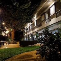 Momarco Forest Cove, hotel em Tanay