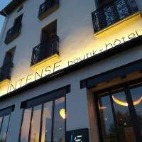 Intense Boutik-Hôtel، فندق في بورت-فوندر
