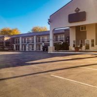 Econo Lodge Inn & Suites Near Lackland AFB