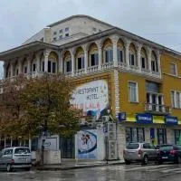Viesnīca Pilo Lala Hotel pilsētā Lushnjë