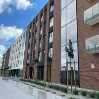 Apartamentowiec Opole - Garaż - Faktura Vat- Self check-in, hotel u gradu Opole