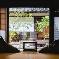 Castle Town Contemporary Ryokan 天籟 - TENRAI -, hotel a Takahashi