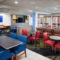 Holiday Inn Express & Suites Jacksonville South East - Medical Center Area, an IHG Hotel