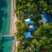 Camp Bay Lodge, hotell i Roatán