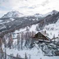 Le Refuge du Grand Hôtel - Altitude 1900 m - Accès Cabine - Cabin Access – hotel w mieście Saint-Chaffrey