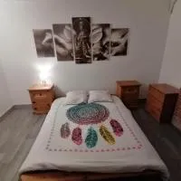 Eco domaine 12hectares meublé pour 6 personnes, viešbutis mieste Plouray