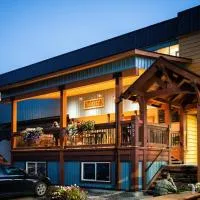 The Raging Elk Adventure Lodging – hotel w mieście Fernie