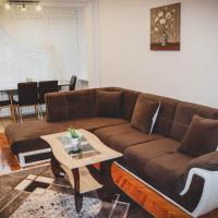 3 Rooms, Loft Apartment, Located RIGHT in CENTER!!!, хотел в Разград