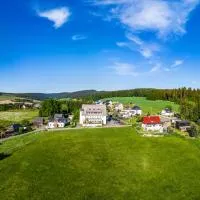 Wohlfühlherberge Weitblick, hotelli kohteessa Erlbach