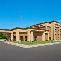 Hampton Inn Magnolia، فندق في Magnolia