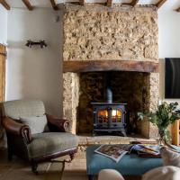Charming 17th Century Cotswold Cottage