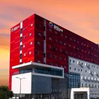Ramada Encore by Wyndham Guadalajara Aeropuerto, готель у місті Гвадалахара